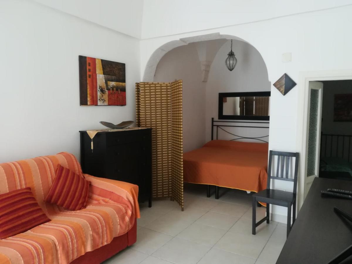 Vico Anglani Guest House オストゥーニ エクステリア 写真
